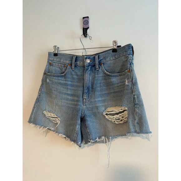Relaxed Mid-Length Denim Shorts in Steenwick Wash: Ripped Edition - Picture 3 of 5